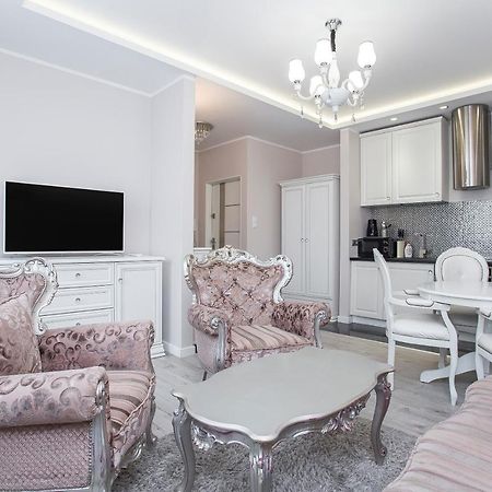 Wm Centrum Glamour Z Parkingiem Bialystok Luaran gambar